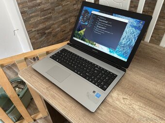 Medion Akoya e6436-15,6"HD/Intel 5405u/8gb ram,Intel HD 610 - 6