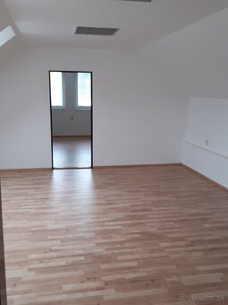 Nehnuteľnosť nielen na podnikanie ale ej na bývanie - 6