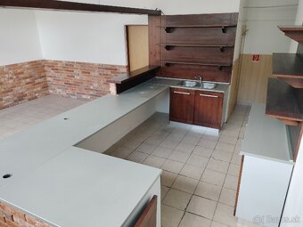 Na prenájom Obchodný priestor v Holíči. - 6