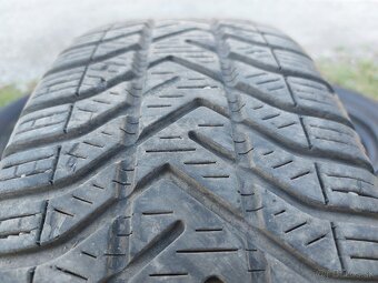 Zimné pneu Pirelli 195/65 R15 + disky
 - 6