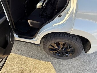 Suzuki Grand Vitara 2.4 - 6