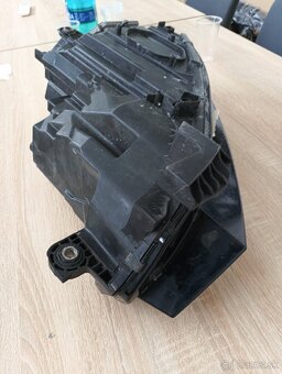 Škoda Octavia 4 predné pravé svetlo - 6