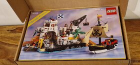 Lego 21322 Pirates of Barracuda Bay & 10320 Eld.Fortress - 6