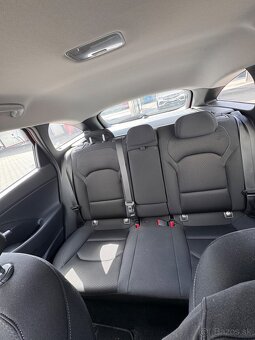 Predám Hyundai i30 1,4 T-GDI 140 COMBI STYLE. - 6