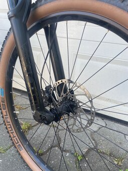 celoodpruzeny horsky bicykel CUBE stereo 140 HPC, 27,5 - 6