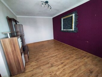 Predaj veľký 3 izbový byt s balkónom Levice - 6