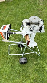 Predam zavesny Lodny motor Johnson 6 HP dvojvalcový lodný mo - 6