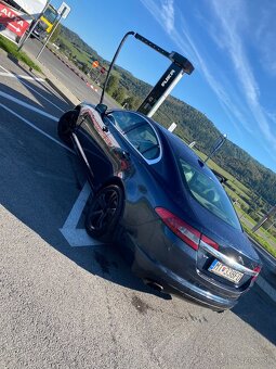 Jaguar XF 2.7 biturbo - 6