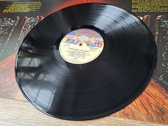Lp KISS - Music from "The Elder" - 6
