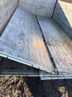 Vyklápacia vlečka - 6