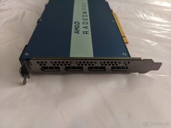 AMD Radeon Pro W5500 8GB - 6