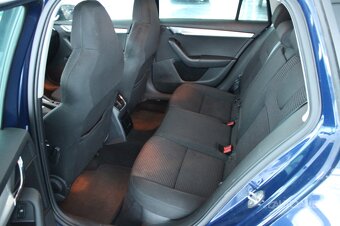 Škoda Octavia Combi 2,0 TDi 110 kW STYLE - 6