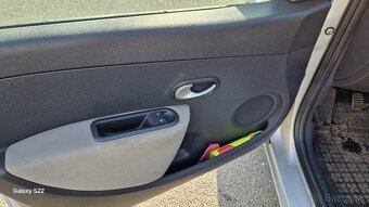 Renault Clio3 - 6