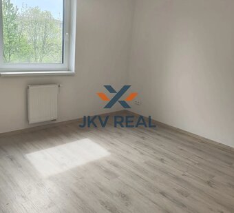 JKVreal ponúka na predaj 2-izbový apartmán s balkónom v proj - 6