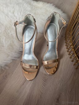 Krásne rosegold sandále ASOS s kamienkami - 6