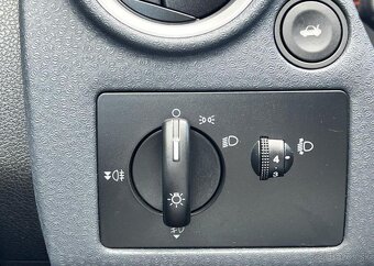 Ford Fusion 1.4i 16v ZÁMEK Ř.P. PŮVOD ČR benzín manuál 59 kw - 6