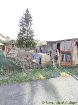 Rozľahlý pozemok so starším domom v Hornej Štubni (2714 m² - 6