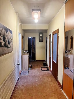 Rodinný dom (2 bytové jednotky) s pozemkom pri B. Bystrici - 6
