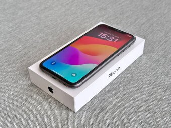 iPhone 11 128 GB čierny - 6