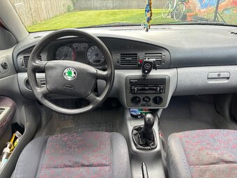 Octavia 1.6i - 6
