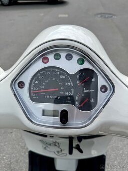 Predám Vespa GTS 125 rv 2012 - 6