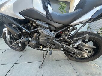 Kawasaki Versys 650 ABS (2015) vrátane kufrov - 6