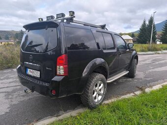Nissan Pathfinder 2.5 dCI 7miest 4x4 - 6