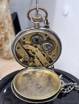 Predám funkčné starožitné strieborné vreckové hodinky so str - 6