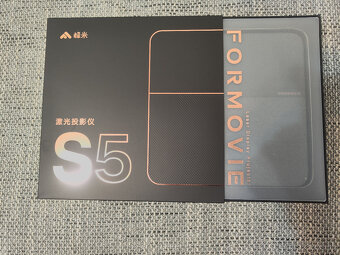 Predám projektor Formovie S5 - 6