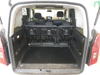 2021_Opel Combo Life _BOHATÁ VÝBAVA_5 miest_1.maj SR_ - 6