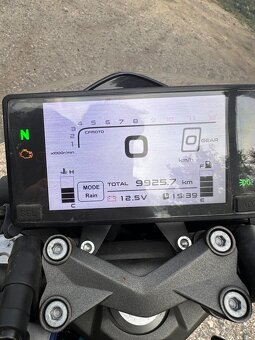 CF moto NK 300 - 6