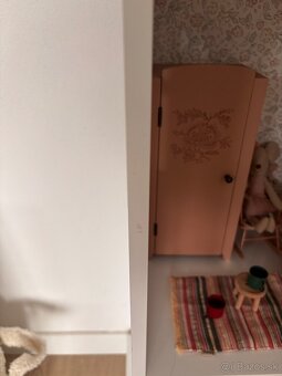 Domcek pre babiky/kniznica - 6