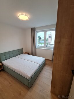 Na prenájom 3-izbový byt s balkónom a parkovacím miestom - 6