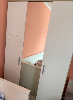 Šatníková skriňa - 6