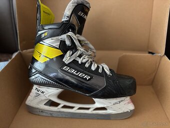 Korčule BAUER Supreme 3S - 6