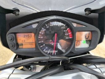 Suzuki gsr 600 - 6