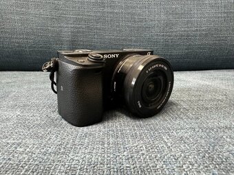 Sony a6300 + príslušenstvo - 6