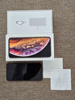 iPhone Xs GOLD 64 GB - 6