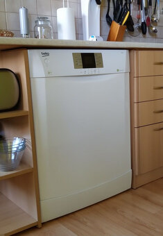 Umývačka riadu Beko 60cm - 6