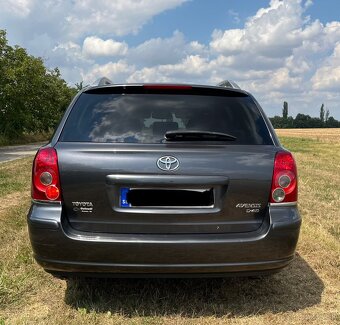 Toyota Avensis combi 2.2 D4D, r. v. 2007, 110kW - 6