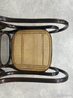 Hojdacie kreslo Thonet s ratanovým výpletom - 6