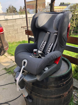 BRITAX ROMER SAFEFIX Autosedačka s Isofixom - 6