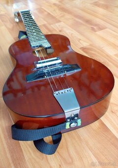 mala elektroakusticka gitarka (mini gitara) Mara s upravou - 6