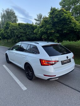 Škoda Superb Sportline 4x4 - 6