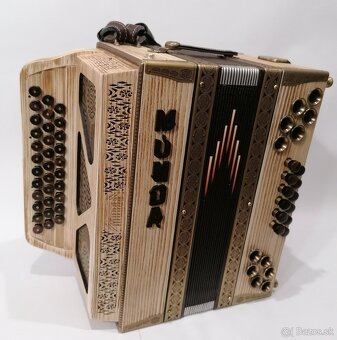 Heligónka Munda - 6