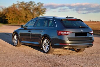 Superb Combi 2.0 TDI SCR Style DSG - 6