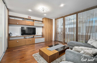 NA PREDAJ Výnimočný 2-izbový byt v Starom Meste - 6