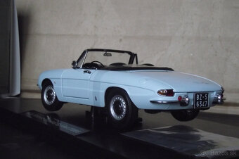 1:18 Alfa Romeo Spider - 6