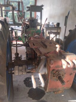 Predám Zetor 25,motor49 - 6