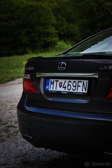 Lexus LS600h 4x4 - 6